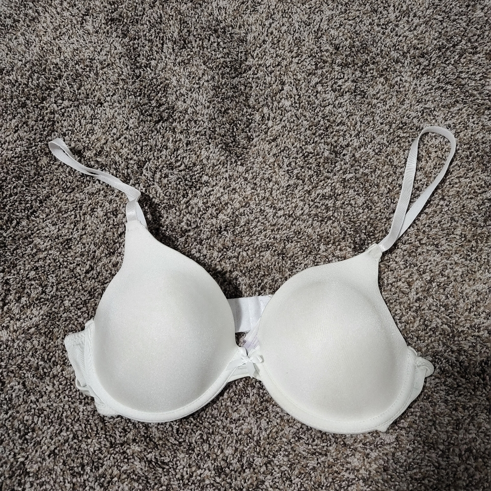Secret Treasures 36B White Bra
